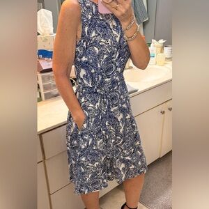 Anne Klein Blue White Paisley Sleeveless Dress Belted Size 2 Pockets